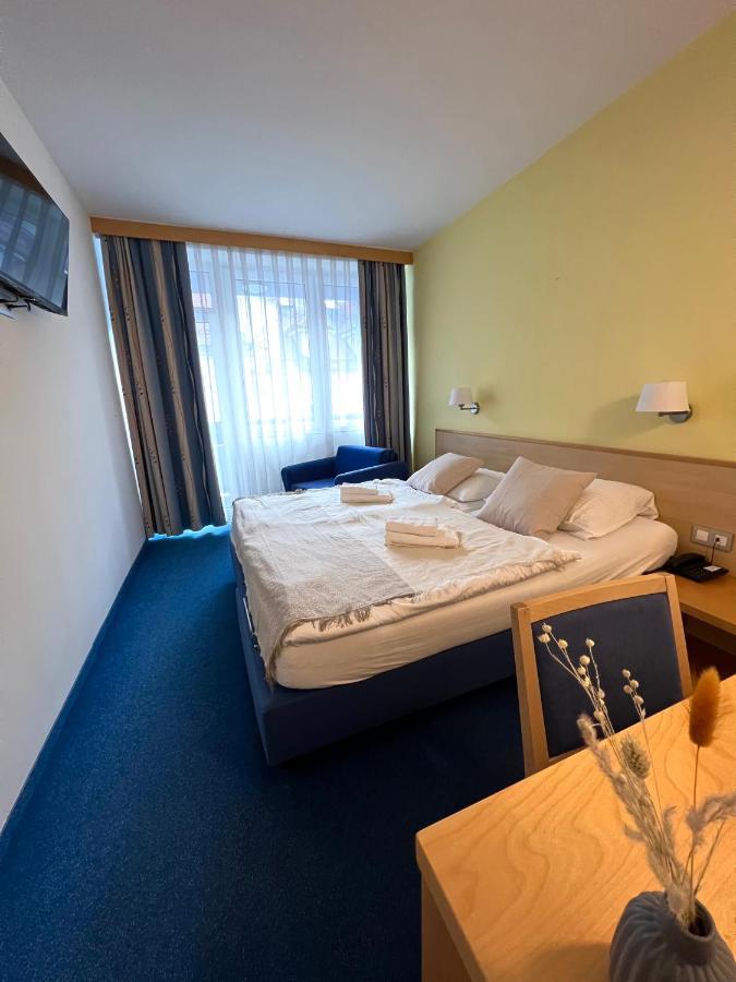 Hotel Jeruzalem Лютомер Экстерьер фото